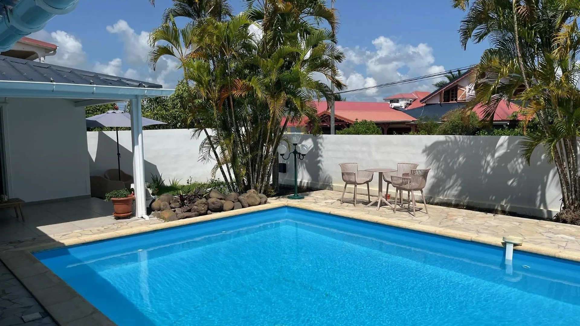 Chambre Studio Confort Vue Piscine Baie-Mahault 0*,