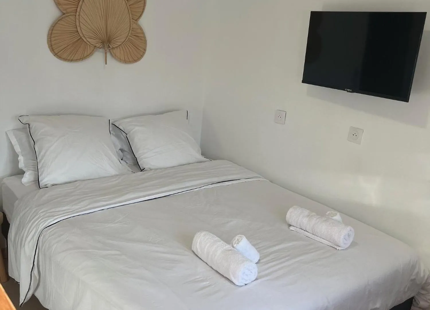 Chambre Studio Confort Vue Piscine Baie-Mahault 0*,  Guadeloupe